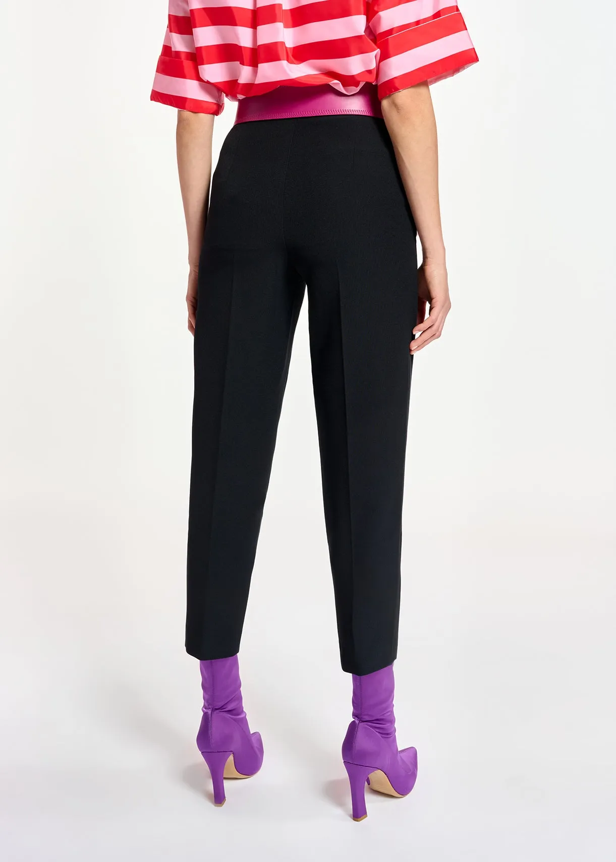 Black tapered pants