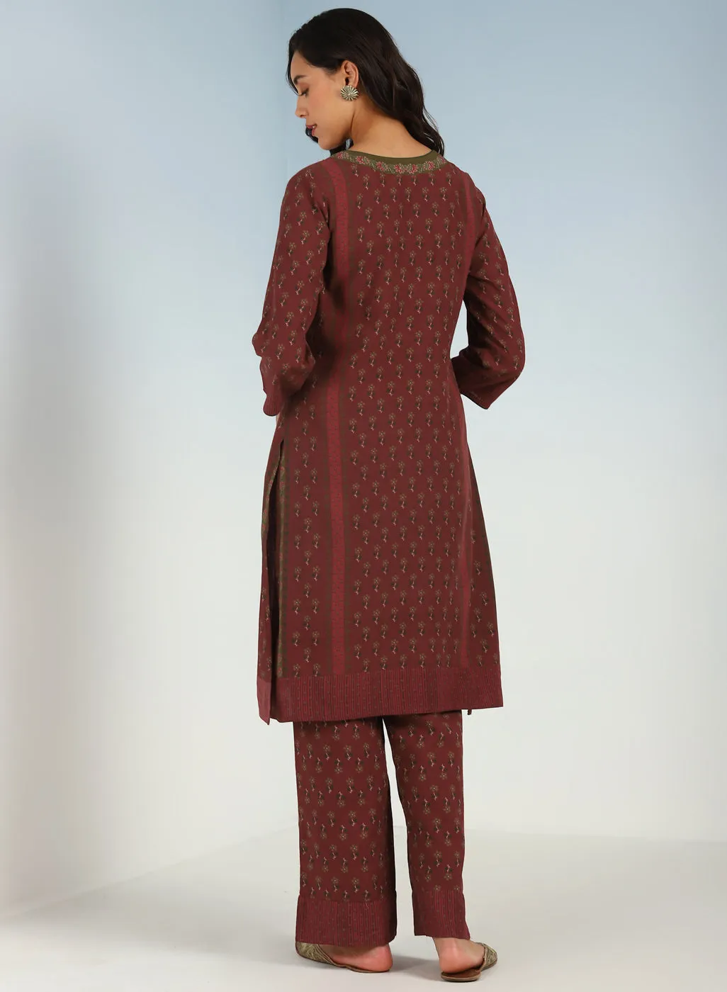 Fuchsia Kurta Set with Round neck and Contrast Front Placket