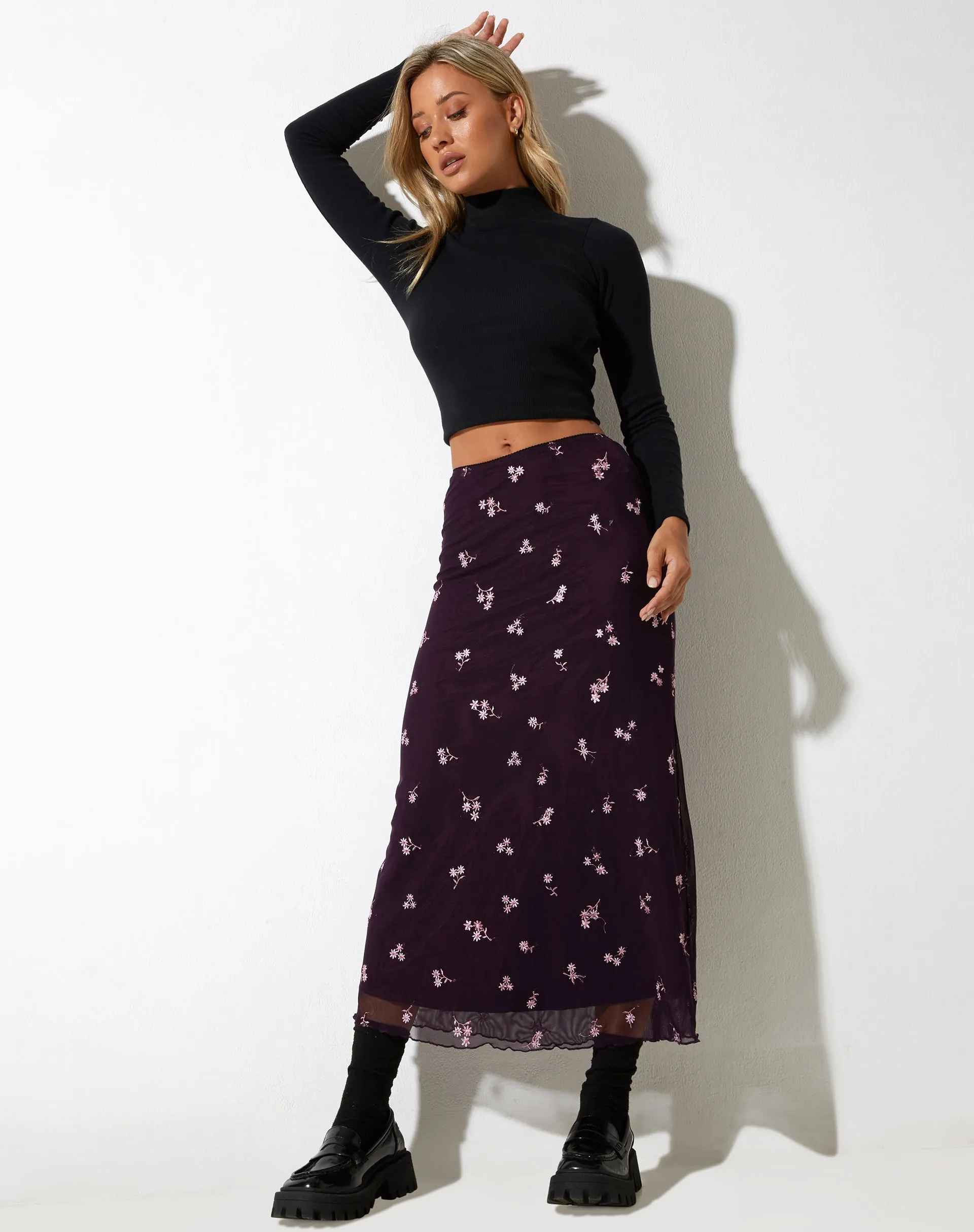 Rindu Maxi Skirt in Plum Daisy Embro