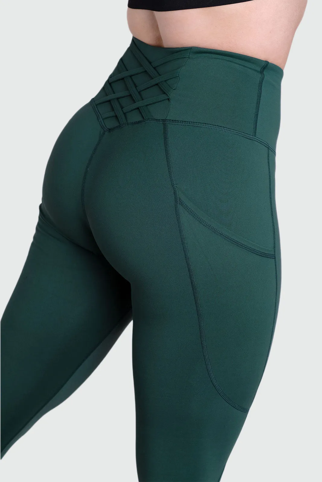 Strappy Capri V2 Highwaisted Leggings - Emerald