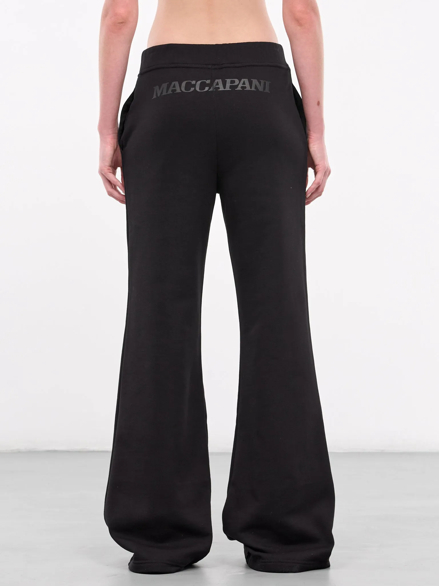 The Regina Track Pants (24IM2M0B080-THE-REGINA-BLACK)