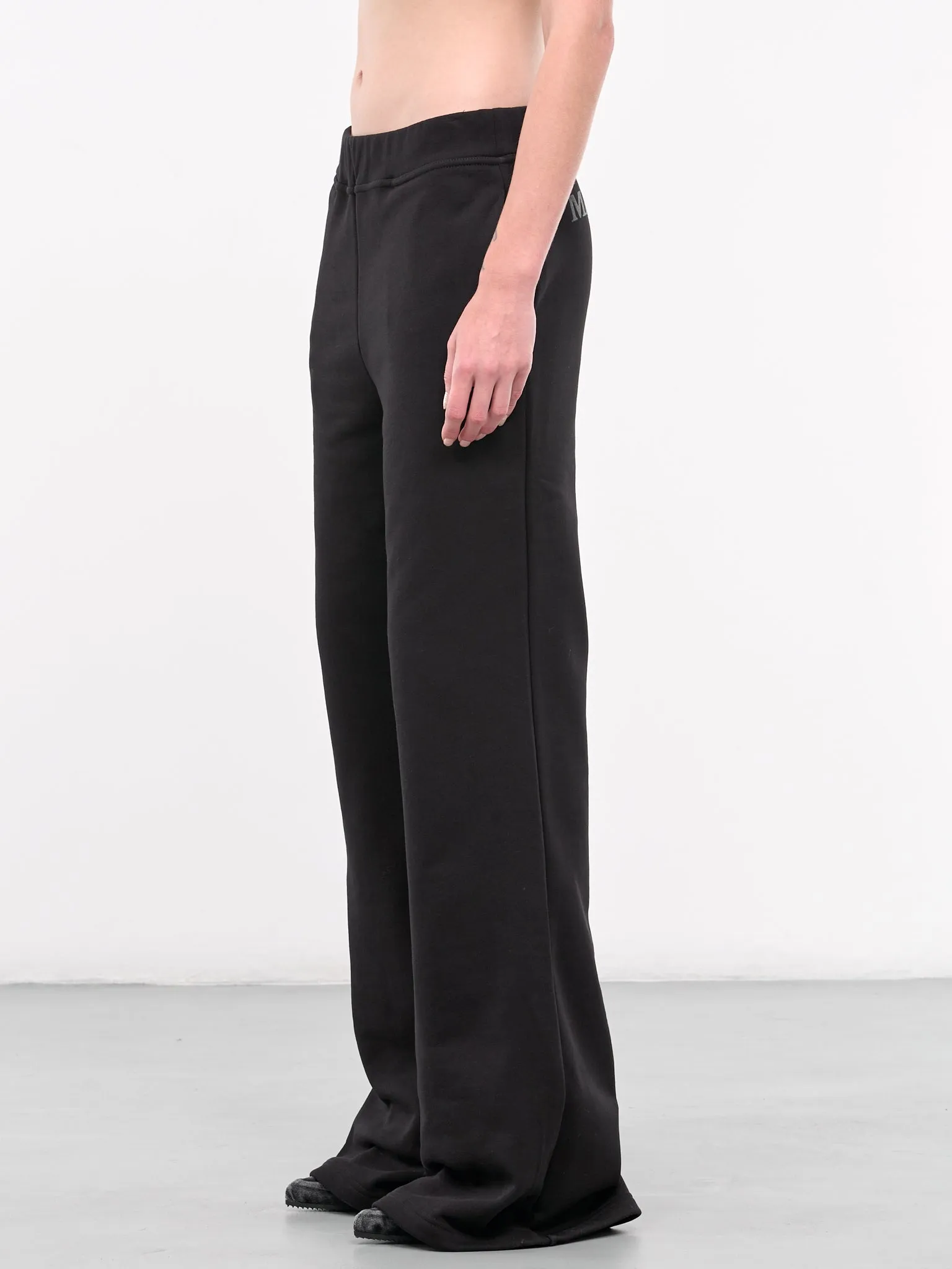 The Regina Track Pants (24IM2M0B080-THE-REGINA-BLACK)