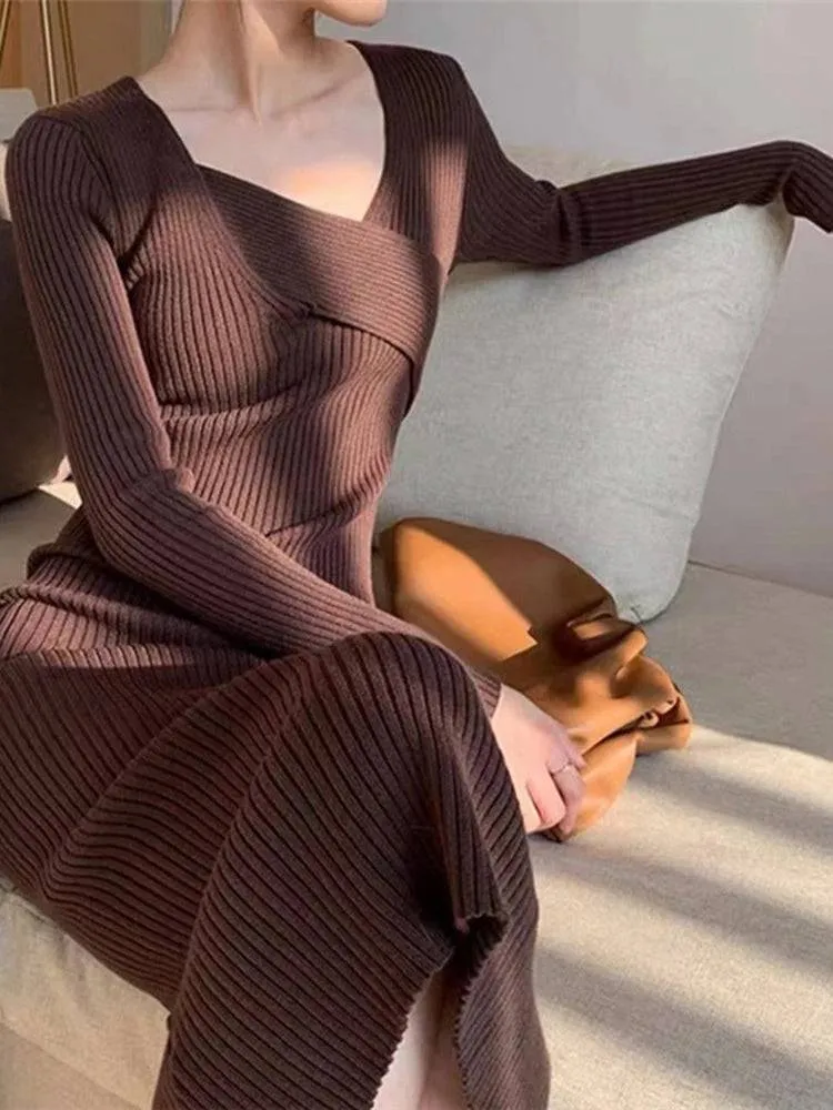 Violeta Plain Long Sleeves Midi Dress